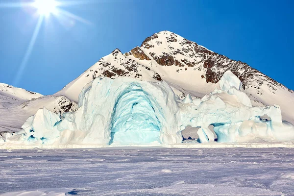 Eriyen Buzdağı Doğu Grönland Buzlarla Çevrili — Stok fotoğraf