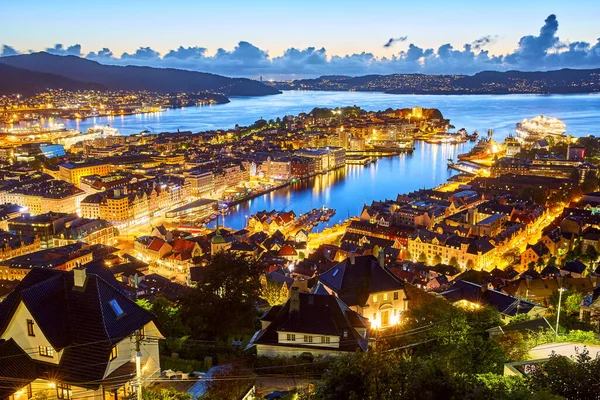 Старе Місто Берген Сутінках Вид Пагорба Норвегія — стокове фото