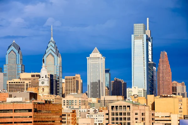 Philadelphia Downtown Cityscape Voor Storm Verenigde Staten Stockafbeelding