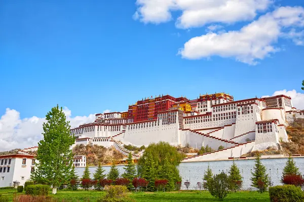 Potalapalatset Lhasa Tibet Kina Stockbild