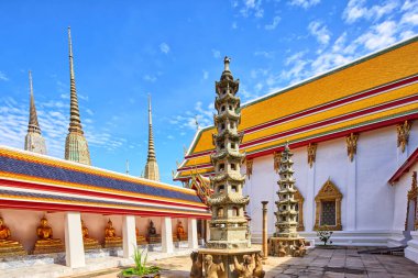 Bangkok, Tayland 'daki tapınak kompleksi Wat Pho' da avlu