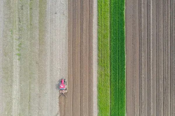 Aerial View Tractor Plowing Dry Land Spring — Stock Photo, Image
