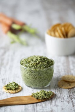 Havuç Pesto Havuç Grean Tops Kremalı Pesto ve Kraker
