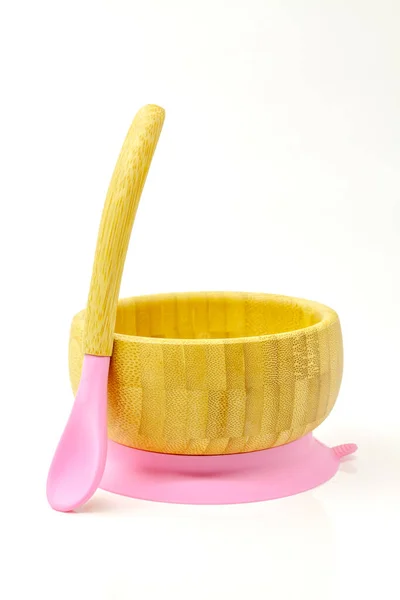 竹子小碗和勺子 具有浅层深度的选择性聚焦 — 图库照片
