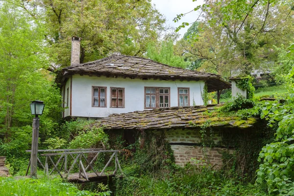 Bozentsi Bułgaria Maja 2023 Wiosenna Panorama Starych Domów Rezerwacie Architektoniczno — Zdjęcie stockowe