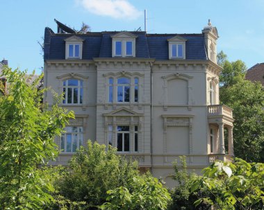 Poppelsdorfer Allee, Almanya 'da Bonn eyaletinde yer alan bir şehirdir.