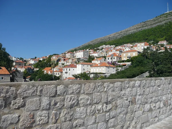 ドゥブロヴニク クロアチア はクロアチア南部のアドリア海にある都市で 地中海で最も有名な観光地の1つです — ストック写真