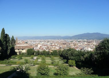Floransa İtalyancası: Firenze İtalya 'nın orta kesiminde ve Toskana bölgesinin başkentidir..