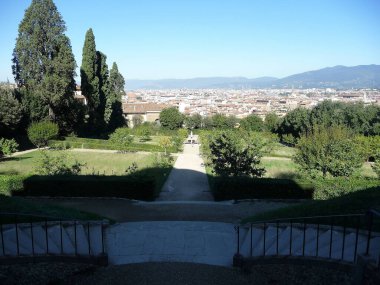 Floransa İtalyancası: Firenze İtalya 'nın orta kesiminde ve Toskana bölgesinin başkentidir..