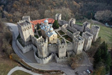DESPOTOVAC, SERBIA - 5 Aralık: Ortaçağ Sırp Ortodoks Hıristiyan Manastırı, 5 Aralık 2023 'te Sırbistan' ın Despotovac kentinde