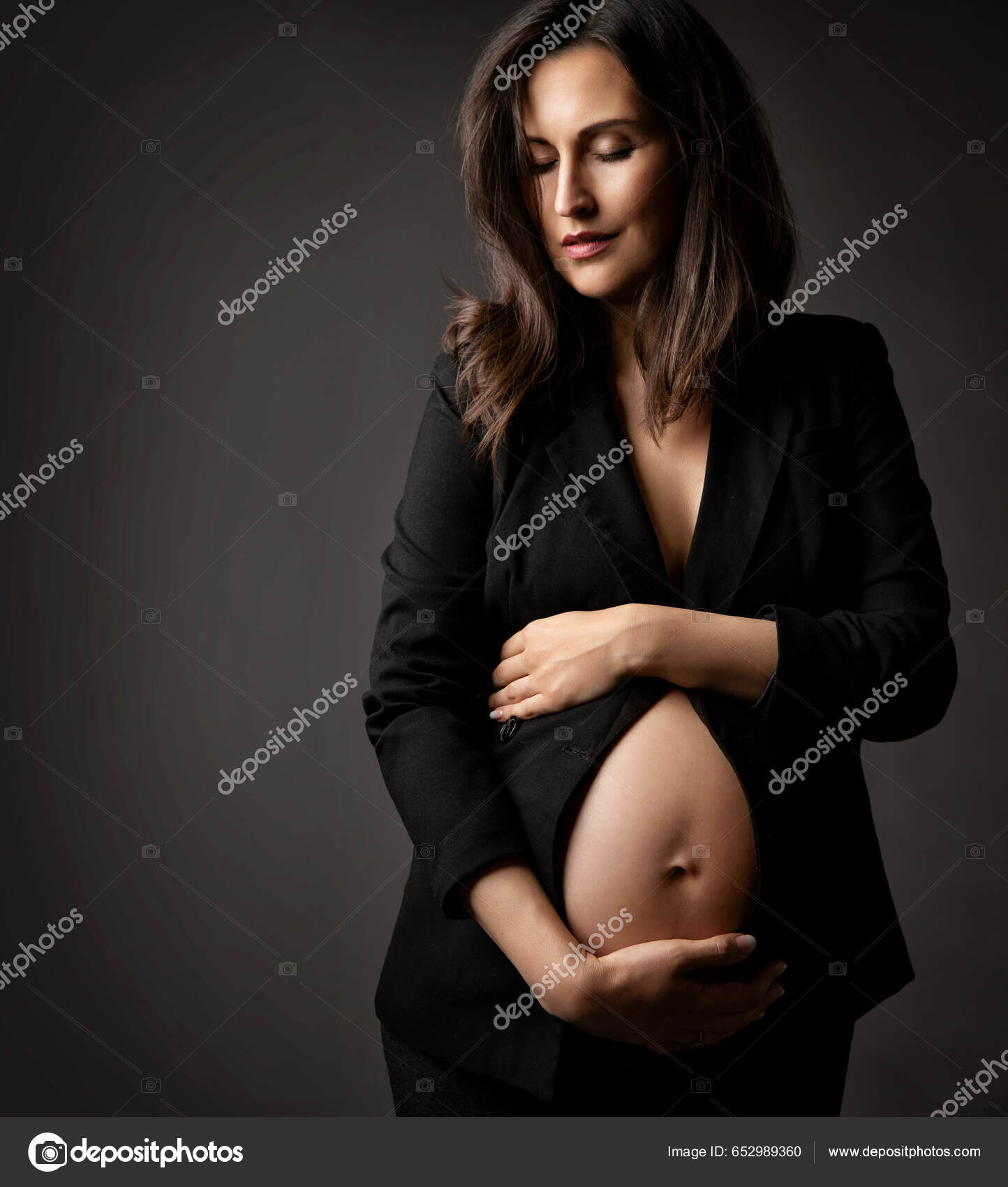 Stilfuld Gravid Kvinde Portræt Sort Dragt Mørkegrå Baggrund Graviditet  Fashion — Stock-foto © inarik #652989360