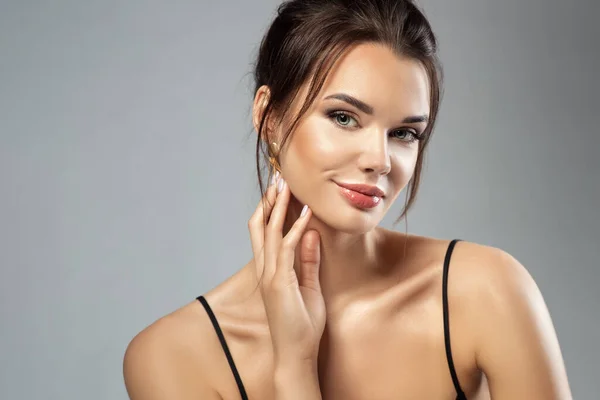 Beauty Model Face Makeup Inglês Linda Mulher Sorridente Pele Lisa — Fotografia de Stock