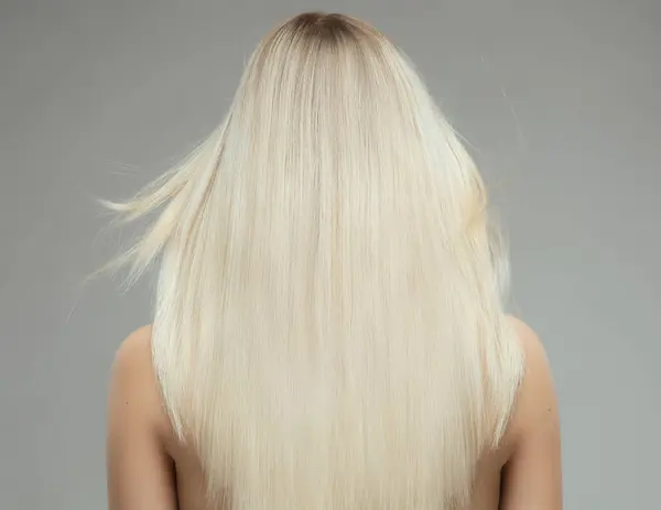 Blond Vlasy Žena Zadní Pohled Izolované Šedé Blondýny Dívka Dlouhými Stock Snímky