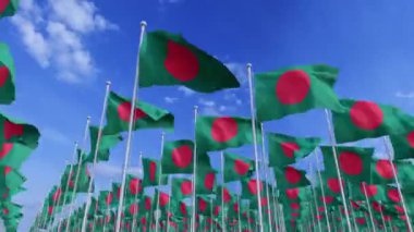 Bangladeş ulusal bayrakları gökyüzünde sallanan kumaş kumaşlar. Mavi gökyüzünde bir bayrak dalgalanıyor. Bangladeş bayraklarının yüksek çözünürlüklü dijital görüntüsü. Devletin dalgalı pamuk kumaş üzerindeki sembolü..