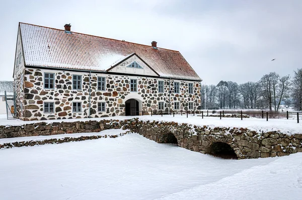 Weergave Van Een Sneeuw Bedekt Hovdala Kasteel Hassleholm Regio Hovdala — Stockfoto