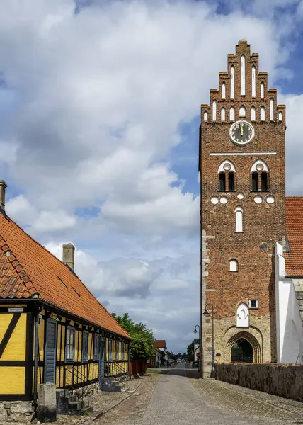 Ahus Sweden 2023年7月21日 瑞典南部地区西海岸城镇的圣玛丽教堂 图库图片