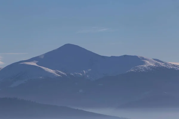 Uitzicht Berg Hoverla Karpaten Oekraïne Winter — Stockfoto
