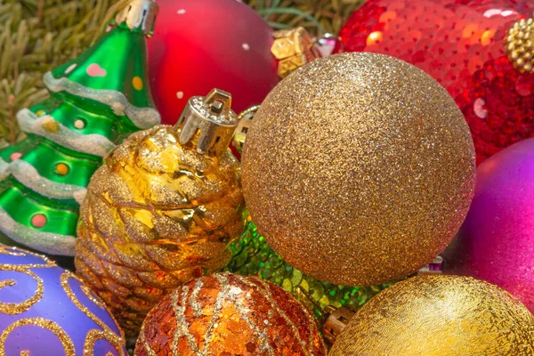 Close Montão Ornamentos Árvore Natal Brilhante — Fotografia de Stock