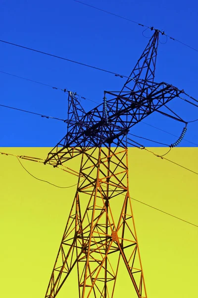 Vista Sobre Pilão Eletricidade Contra Pavilhão Ucrânia — Fotografia de Stock