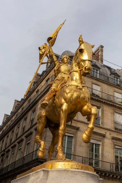 Θέαμα Της Ιππικής Γλυπτικής Της Jeanne Arc Στο Παρίσι — Φωτογραφία Αρχείου
