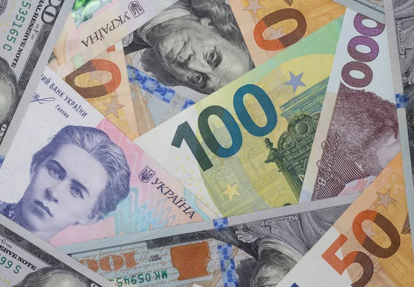 Finanzielle Hintergründe Nahaufnahme Mehrerer Ukrainischer Hrivnya Euro Und Dollar Banknoten — Stockfoto