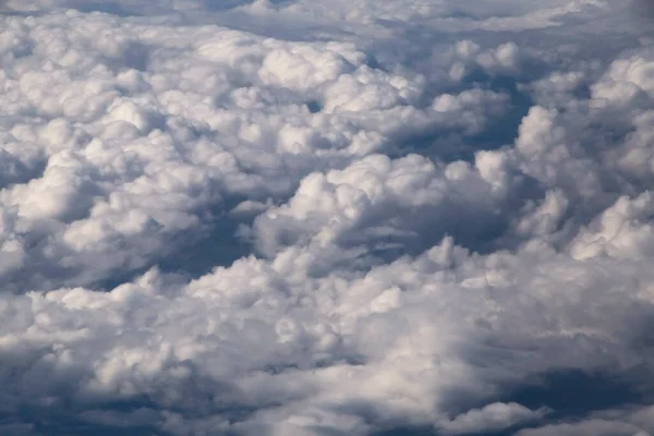 Gökyüzündeki Kabarık Bulutların Havadan Görünüşü — Stok fotoğraf