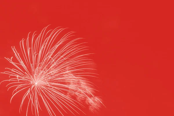 Abstract Vakantiedecor Vuurwerk Tegen Rode Achtergrond — Stockfoto