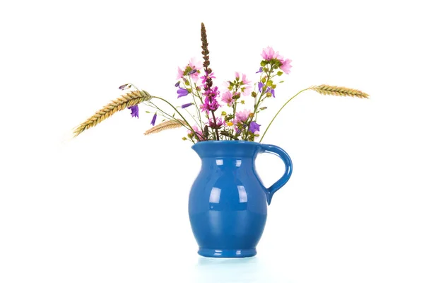 Fiori Bouquet Selvatici Vaso Blu — Foto Stock
