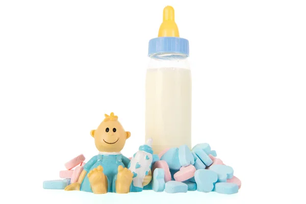 Дитяча Пляшка Молока Лелекою Цукерками Серця Ізольовані Білому Тлі — стокове фото