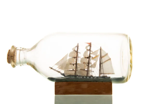 Boot Einer Glasflasche Isoliert Über Weiß — Stockfoto