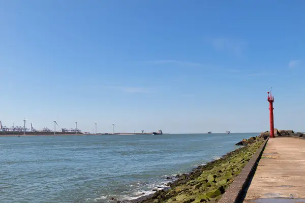 北海のオランダの海岸とホークバンオランダの港 ストック写真