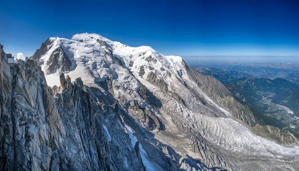 Snötäckta Berg Aiguille Midi Mont Blanc Chamonix Frankrike — Stockfoto