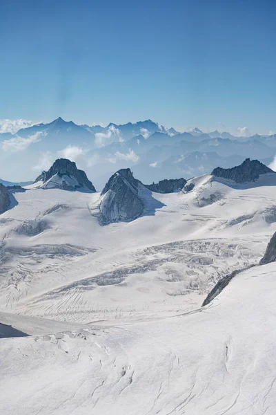 Ośnieżone Góry Aiguille Midi Mont Blanc Chamonix Francja — Zdjęcie stockowe
