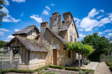 Versailles, Fransa, 29 Temmuz 2022. Bahçıvanın evi Queens Hamlet 'te Versailles Sarayı' nda.