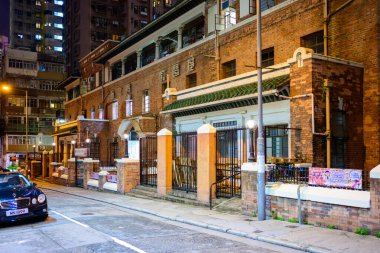 Hong Kong, Çin - 15 Mayıs 2023: Sheung Wan, Hong Kong 'daki YMCA Bridges Street Centre.