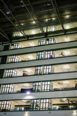 15 Mayıs 2019, Merkez, Hong Kong, Çin: Geceleri PMQ, bu çok katlı bir site. Yaratıcılık ve tasarım endüstrisi yeniden canlandı.