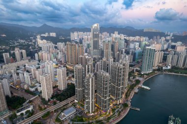 Gün batımında Tsuen Wan Hava Görüntüsü