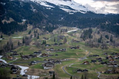 Grindelwald - dağ manzaralı güzel köy - İsviçre