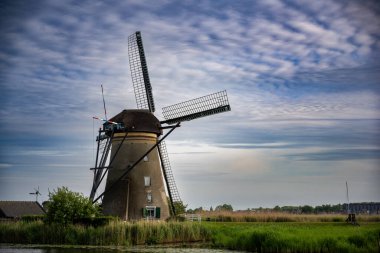 Unesco Werelderfgoed Kinderdijk Molens, Rotterdam, Hollanda Kinderdijk 'teki Antik Yel Değirmenleri