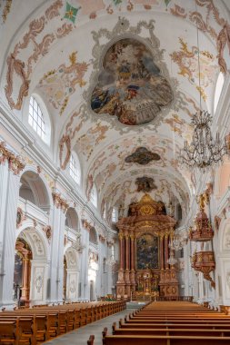 Lucerne, İsviçre - 2 Ağustos 2024 Lucerne Cizvit Kilisesi, İsviçre, Lucerne 'deki Katolik Kilisesi.