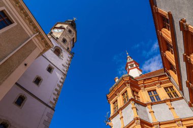 Almanya 'nın Goerlitz kentindeki tarihi binalara bakın.