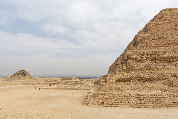 朱瑟金字塔 Pyramid Djoser 或Djeser Zoser 有时被称为朱瑟阶梯金字塔 Step Pyramid Djoser 是埃及萨卡拉墓地的一个考古遗址 — 图库照片