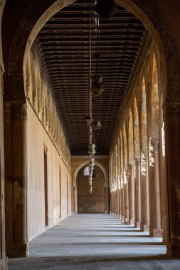 İbn Tulun Camii - Mısır 'ın en eski camilerinden biri.