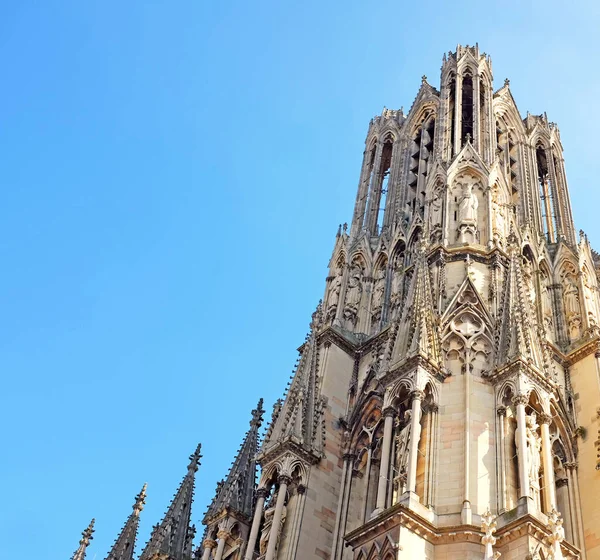 Tour Gauche Cathédrale Gothique Notre Dame Reims Contre Ciel Bleu — Photo
