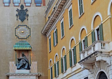 Ortaçağ şehri Bergamo Alta, Lombardy, İtalya 'da Papa Giovanni piskoposluk okulunda 13.