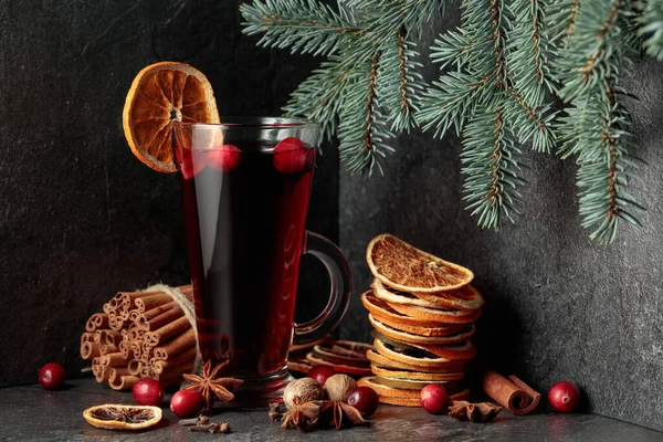 Bebida Caliente Navidad Con Especias Cítricos Secos Arándanos — Foto de Stock