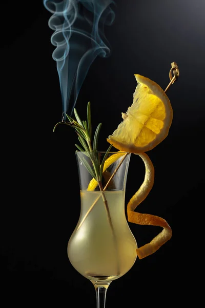 Limoncello Glass Sweet Italian Lemon Liqueur Traditional Strong Alcoholic Drink — Stock Photo, Image