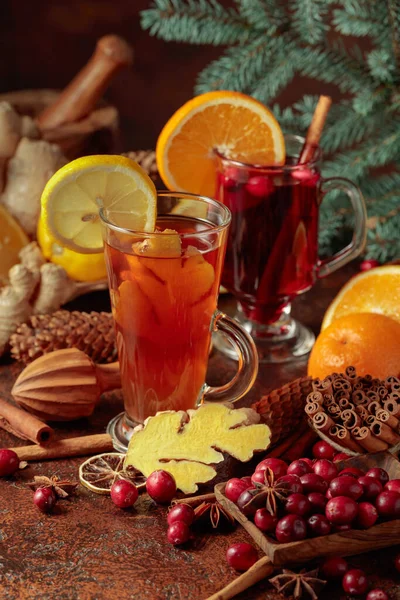 Bebidas Calientes Navidad Con Especias Frutas — Foto de Stock