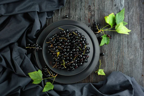 Black Currant Leaves Old Wooden Table Top View — Foto de Stock