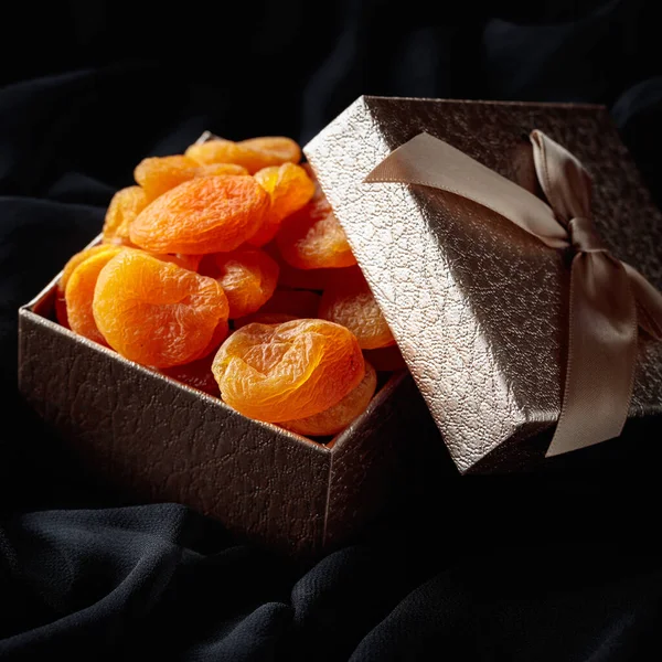 Dried Apricots Gift Box Black Cloth — Stock Photo, Image